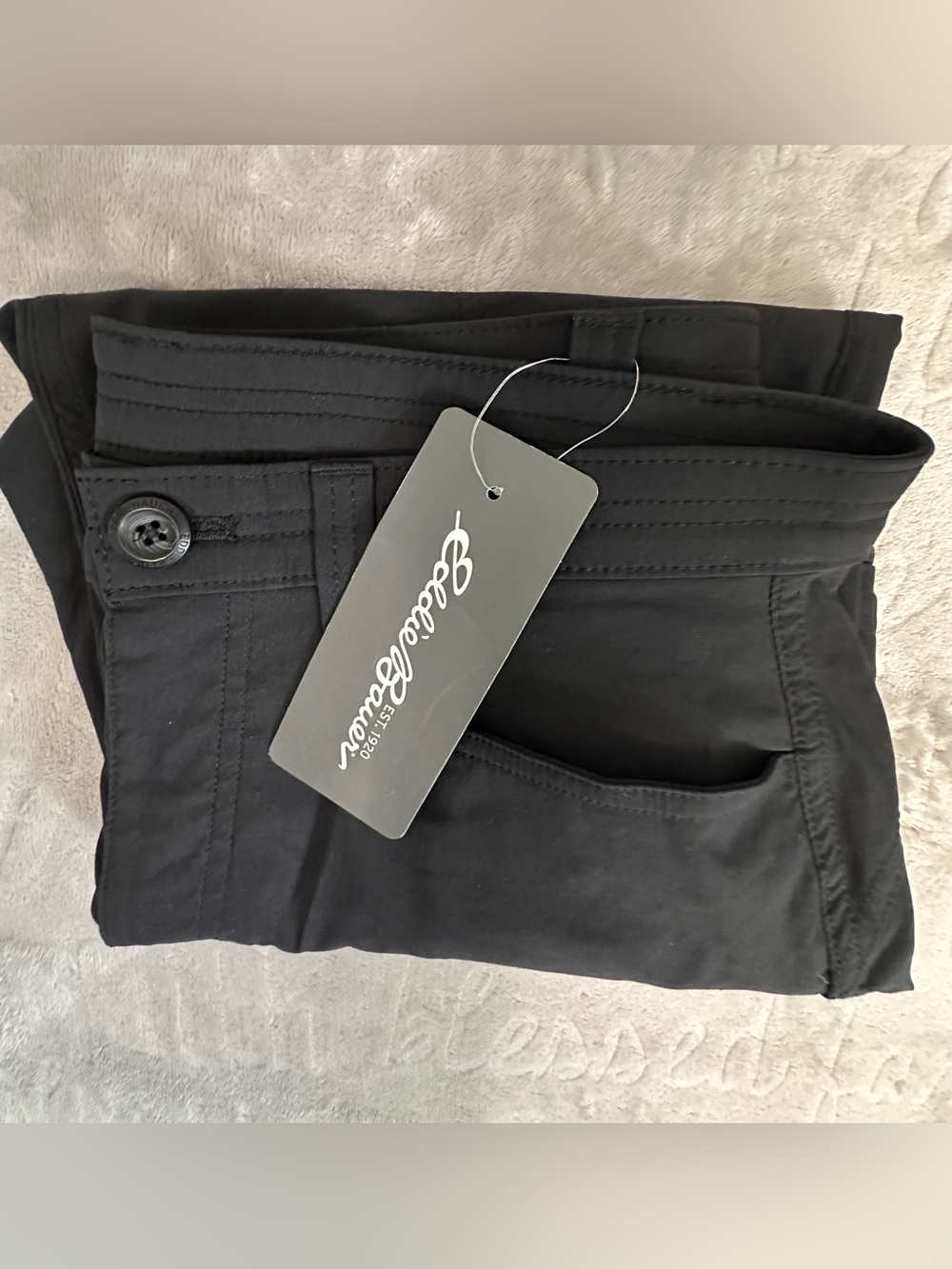 Eddie Bauer Rainier Capri Pants Black NWT Hiking Trail Outdoor Size 12